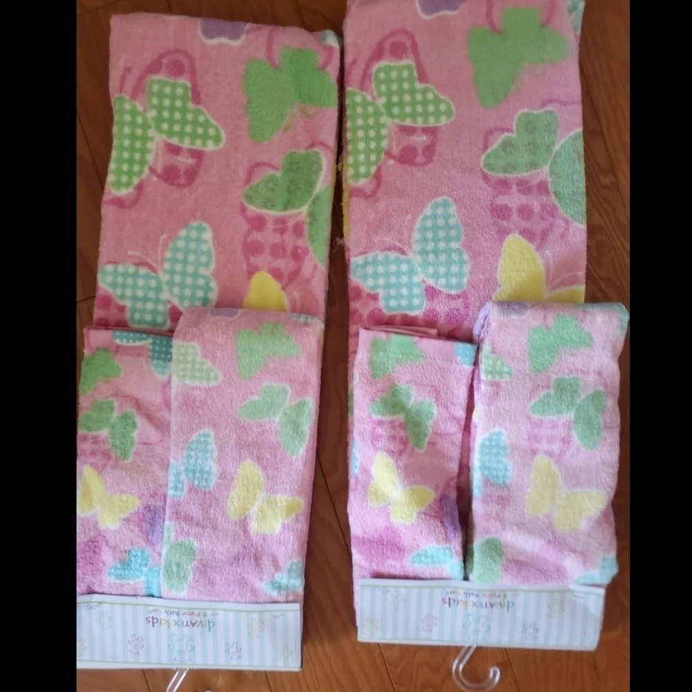 Pink Butterfly Towel Set